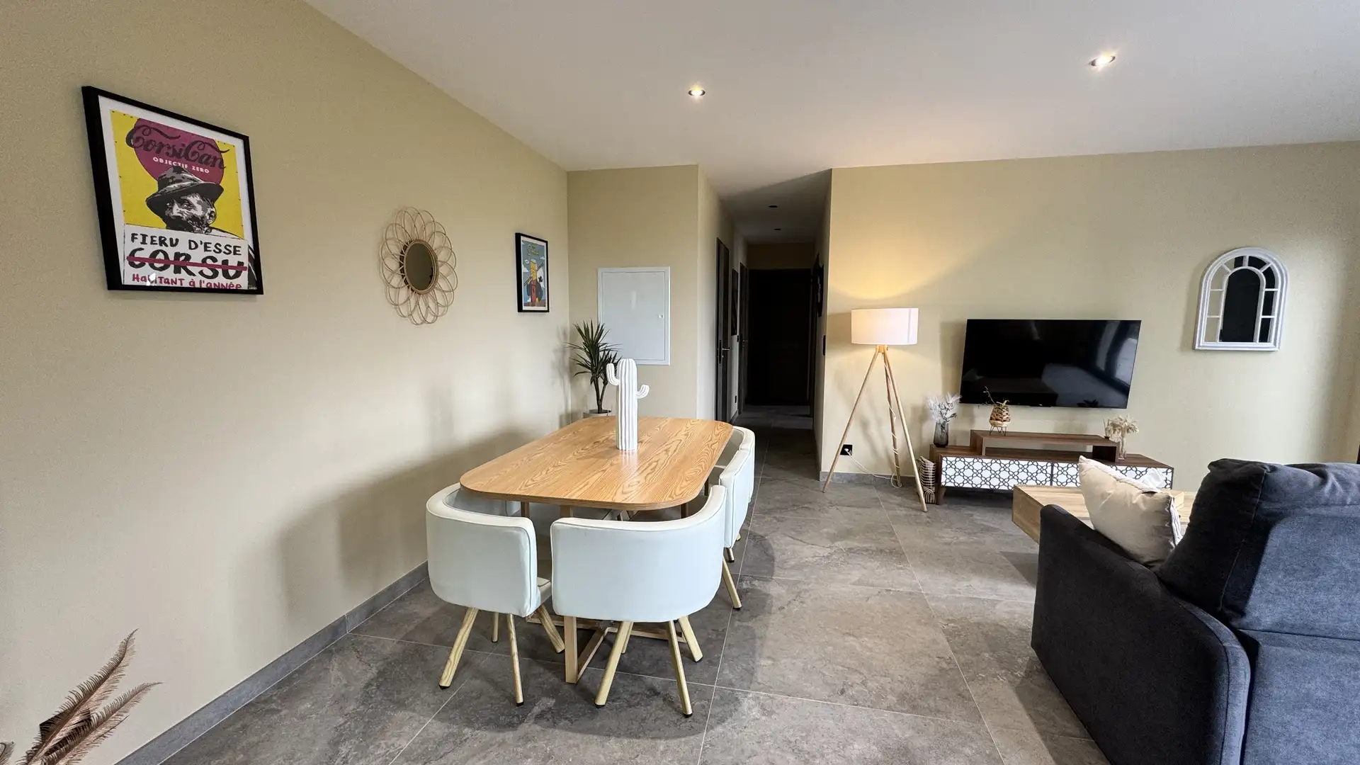 Salon et salle à manger confrotable et convivial